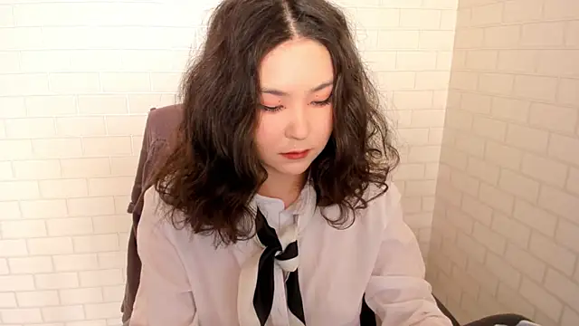 ysann online show from January 24, 2025, 10:21 am
