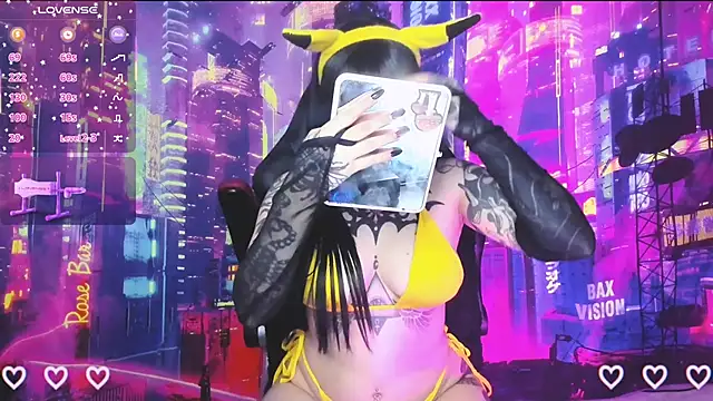 Kat riina online show from May 12, 2026, 3:09 pm