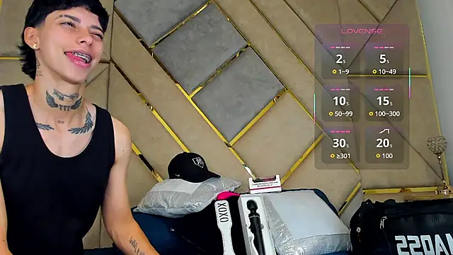 Snapshot of AmberAdams_ chatting on October 17, 2025, 3:47 pm AmberAdams online show from October 17, 2025, 3:47 pm