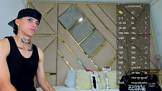 Snapshot of AmberAdams_ chatting on November 1, 2025, 3:58 pm AmberAdams online show from November 1, 2025, 3:58 pm