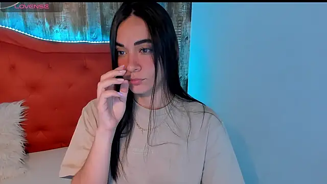 Emma Sophia2 online show from February 11, 2025, 4:33 am
