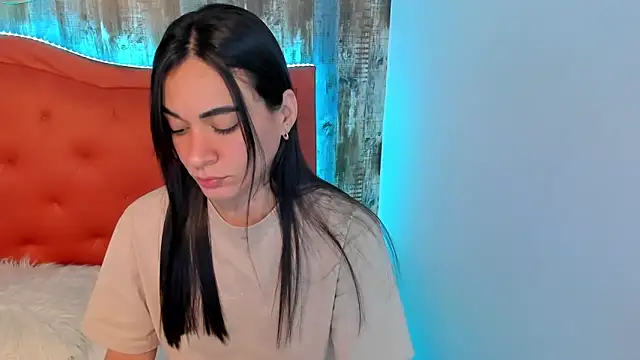 Emma Sophia2 online show from February 26, 2025, 8:15 am