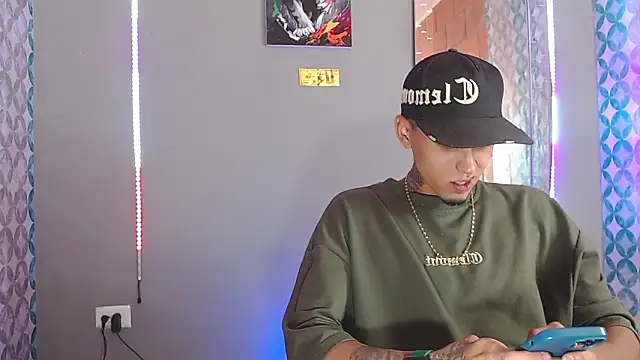 Liam lee online show from May 15, 2026, 8:49 pm