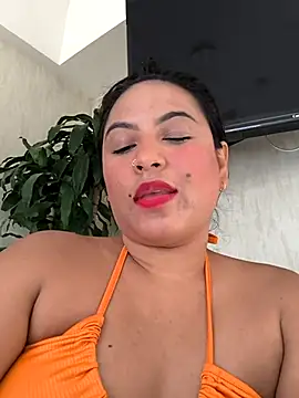 Francesca ferrari online show from February 24, 2025, 8:14 pm