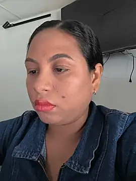 Francesca ferrari online show from July 21, 2026, 9:28 pm