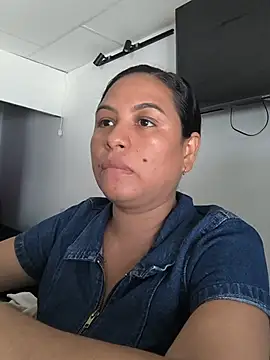 Francesca ferrari online show from July 26, 2026, 4:58 pm