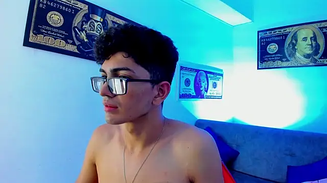 Snapshot of TylerWhite_ chatting on January 9, 2025, 8:55 am TylerWhite  online show from January 9, 2025, 8:55 am