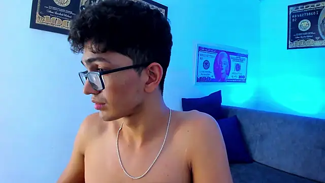 Snapshot of TylerWhite_ chatting on January 13, 2025, 9:41 am TylerWhite  online show from January 13, 2025, 9:41 am