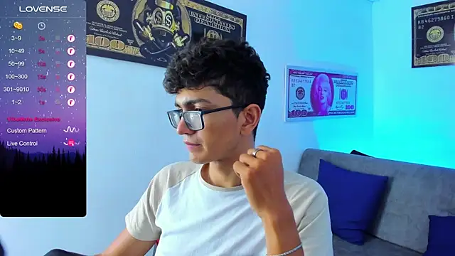 Snapshot of TylerWhite_ chatting on February 2, 2025, 7:41 am TylerWhite  online show from February 2, 2025, 7:41 am