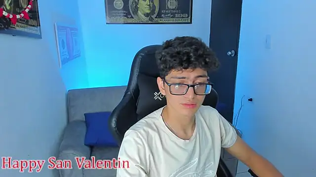 Snapshot of TylerWhite_ chatting on February 14, 2025, 5:51 am TylerWhite  online show from February 14, 2025, 5:51 am