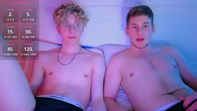 Snapshot of Kudi_Minnt chatting on March 13, 2025, 9:59 pm Kudi Minnt online show from March 13, 2025, 9:59 pm