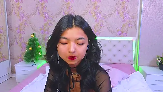 Shy Kira online show from December 24, 2024, 6:39 pm