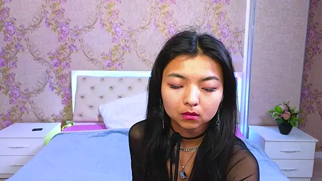 Shy Kira online show from January 17, 2025, 6:33 pm