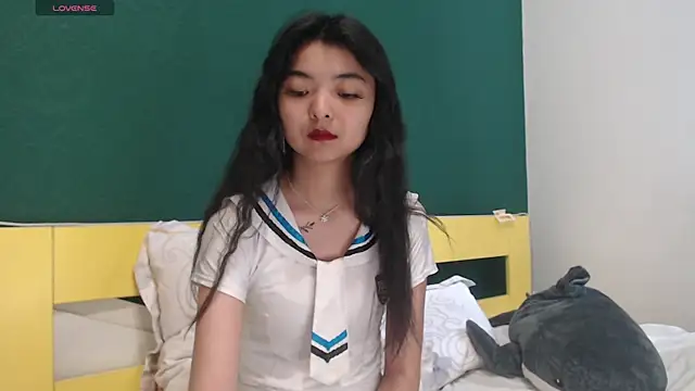 Snapshot of Shy_Kira chatting on June 4, 2026, 8:53 am Shy Kira online show from June 4, 2026, 8:53 am