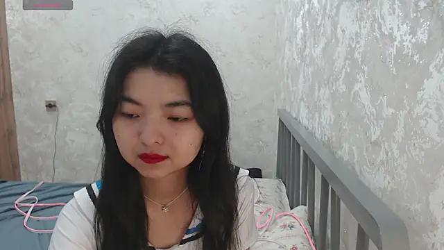 Snapshot of Shy_Kira chatting on July 2, 2026, 7:14 am Shy Kira online show from July 2, 2026, 7:14 am