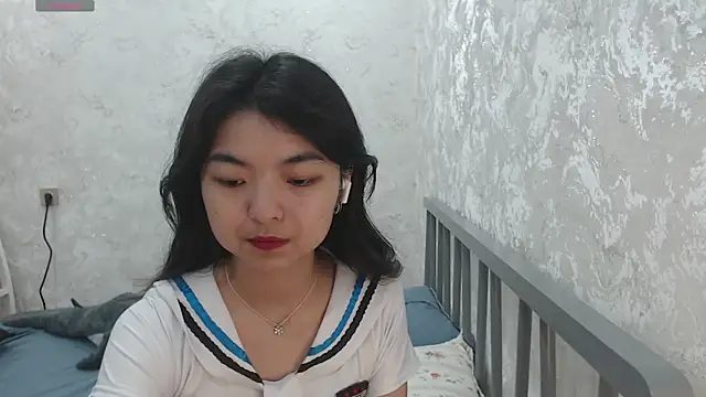 Snapshot of Shy_Kira chatting on July 7, 2026, 8:40 am Shy Kira online show from July 7, 2026, 8:40 am