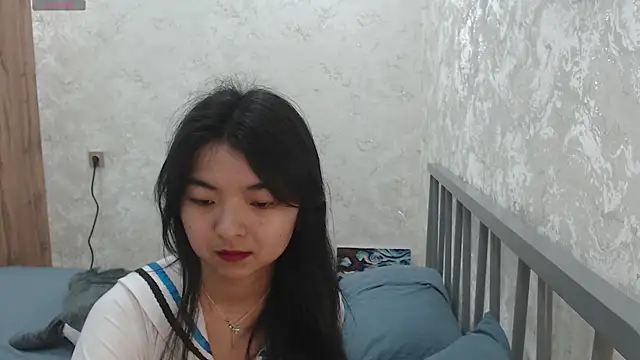 Snapshot of Shy_Kira chatting on July 9, 2026, 9:02 am Shy Kira online show from July 9, 2026, 9:02 am