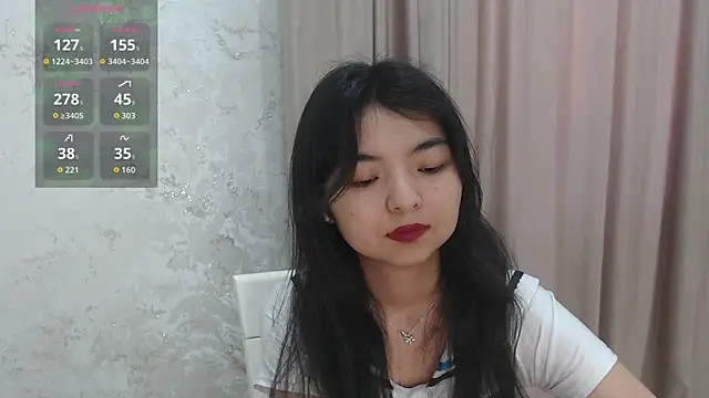 Snapshot of Shy_Kira chatting on July 17, 2026, 8:43 am Shy Kira online show from July 17, 2026, 8:43 am