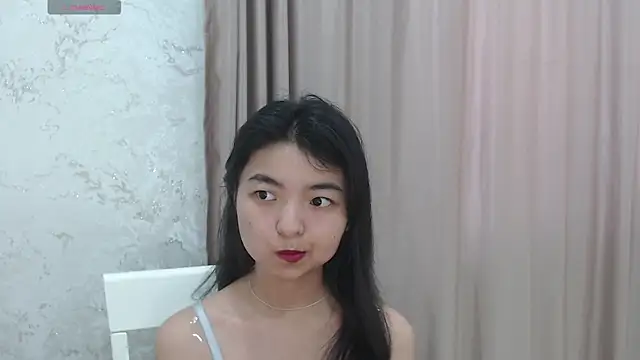 Snapshot of Shy_Kira chatting on August 2, 2026, 9:08 am Shy Kira online show from August 2, 2026, 9:08 am