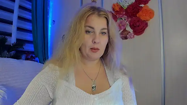 Snapshot of CoraSwon chatting on October 17, 2025, 5:59 pm CoraSwon online show from October 17, 2025, 5:59 pm