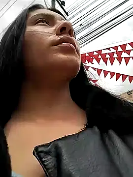 Snapshot of Nathalia-001 chatting on December 16, 2024, 5:33 pm Nathalia-001 online show from December 16, 2024, 5:33 pm