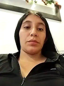 Snapshot of Nathalia-001 chatting on January 3, 2025, 8:43 pm Nathalia-001 online show from January 3, 2025, 8:43 pm