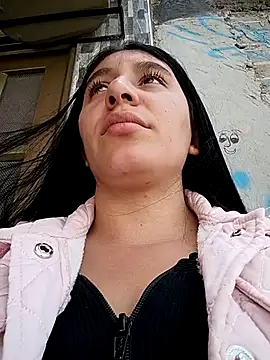 Snapshot of Nathalia-001 chatting on September 13, 2025, 3:34 pm Nathalia-001 online show from September 13, 2025, 3:34 pm