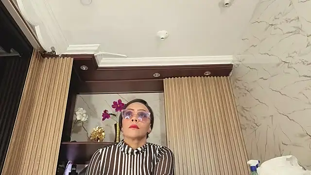 AmberNix online show from April 22, 2026, 1:34 pm