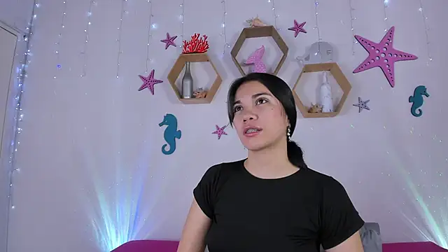 Snapshot of Emiily_Parkerr chatting on March 14, 2025, 3:15 am Emiily Parkerr online show from March 14, 2025, 3:15 am