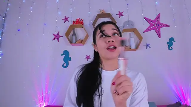 Emiily Parkerr online show from September 12, 2025, 3:06 am