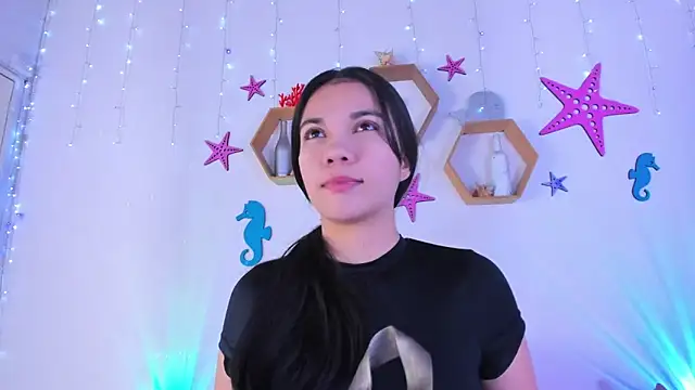 Emiily Parkerr online show from November 11, 2025, 2:55 am