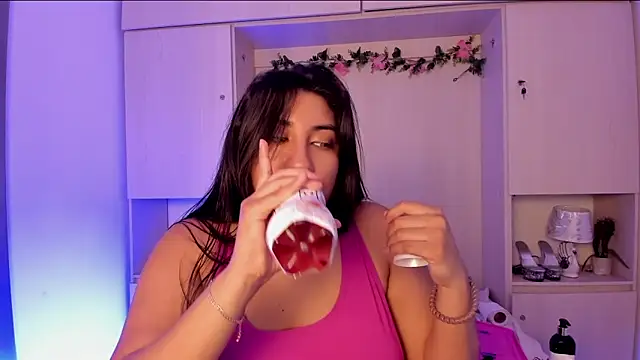 CANDYGABYY online show from May 2, 2026, 8:25 pm
