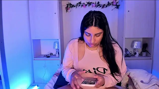 CANDYGABYY online show from May 5, 2026, 7:33 pm