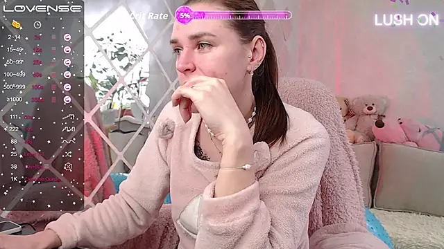 Snapshot of Bella__Swoon chatting on October 10, 2025, 5:06 am Bella Swoon online show from October 10, 2025, 5:06 am