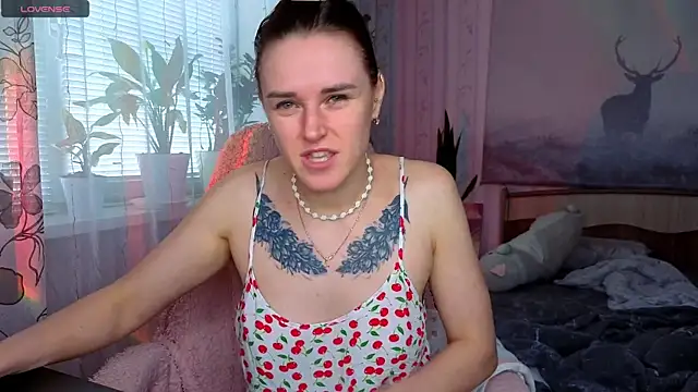Bella  Swoon online show from May 16, 2026, 4:20 am