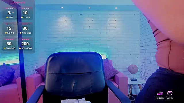 paulina sweett  online show from September 17, 2025, 12:18 pm