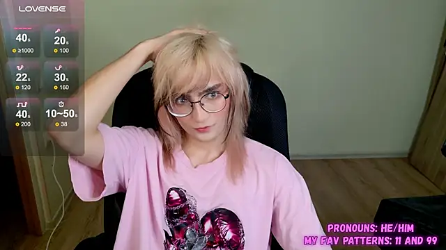 Snapshot of CuteYukiKun chatting on September 17, 2025, 6:42 pm CuteYukiKun online show from September 17, 2025, 6:42 pm