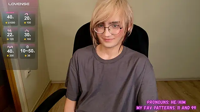 Snapshot of CuteYukiKun chatting on October 3, 2025, 9:23 pm CuteYukiKun online show from October 3, 2025, 9:23 pm