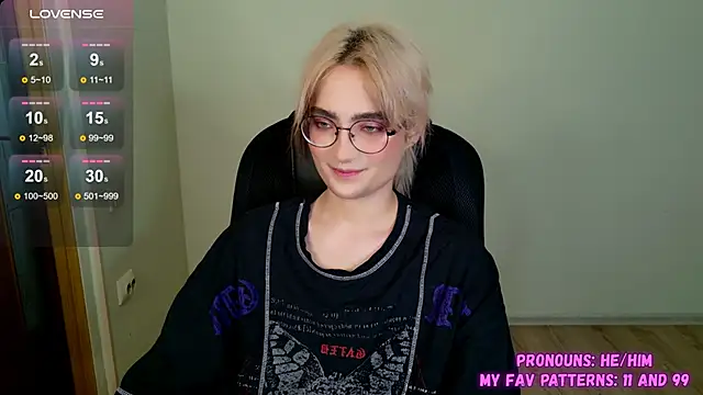 Snapshot of CuteYukiKun chatting on October 6, 2025, 1:14 am CuteYukiKun online show from October 6, 2025, 1:14 am