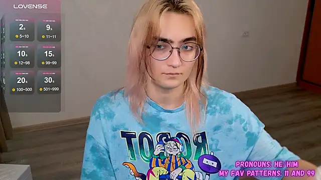 Snapshot of CuteYukiKun chatting on October 28, 2025, 10:30 am CuteYukiKun online show from October 28, 2025, 10:30 am