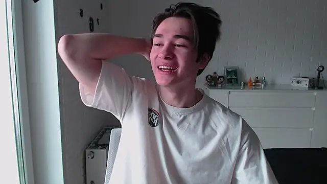 Snapshot of MarkusDean chatting on March 10, 2026, 10:31 am MarkusDean online show from March 10, 2026, 10:31 am