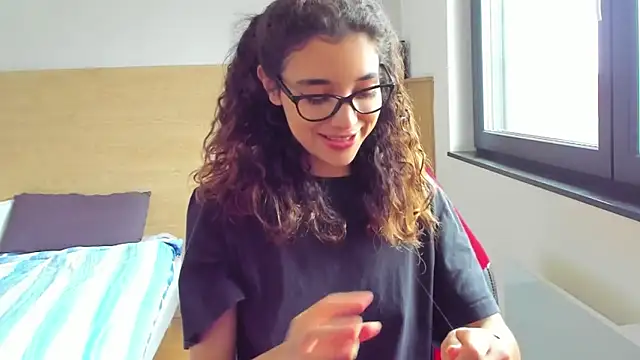 Snapshot of uniquerossie chatting on October 11, 2025, 10:36 am uniquerossie online show from October 11, 2025, 10:36 am