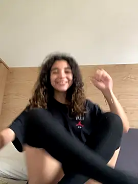 Snapshot of uniquerossie chatting on October 27, 2025, 9:24 am uniquerossie online show from October 27, 2025, 9:24 am