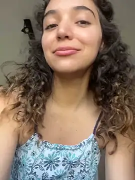 Snapshot of uniquerossie chatting on November 11, 2025, 10:26 am uniquerossie online show from November 11, 2025, 10:26 am