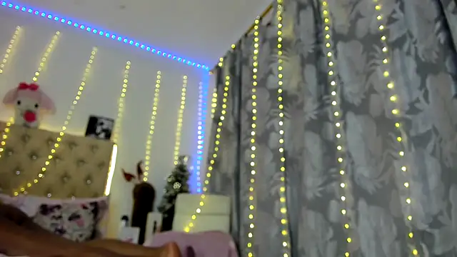 Snapshot of shantallhotxx chatting on December 15, 2025, 4:55 pm shantallhotxx online show from December 15, 2025, 4:55 pm