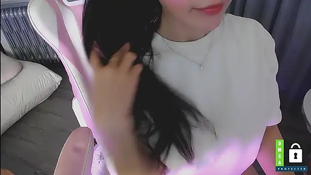 Snapshot of San___San chatting on January 5, 2026, 5:27 pm San San online show from January 5, 2026, 5:27 pm