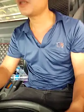 Snapshot of Vanilahirl chatting on October 15, 2025, 6:35 am Vanilahirl online show from October 15, 2025, 6:35 am