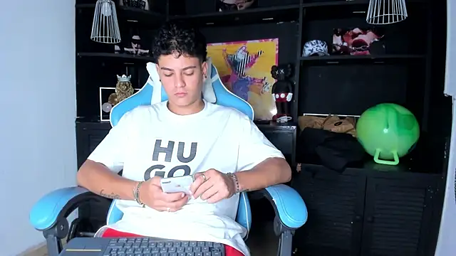 Snapshot of Levy_Steve chatting on January 12, 2025, 10:02 am Levy Steve online show from January 12, 2025, 10:02 am