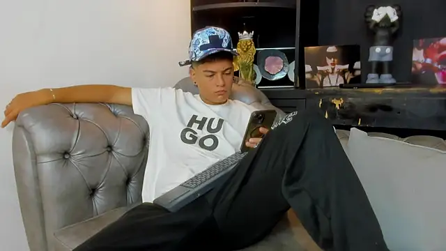 Snapshot of Levy_Steve chatting on February 23, 2025, 3:13 am Levy Steve online show from February 23, 2025, 3:13 am