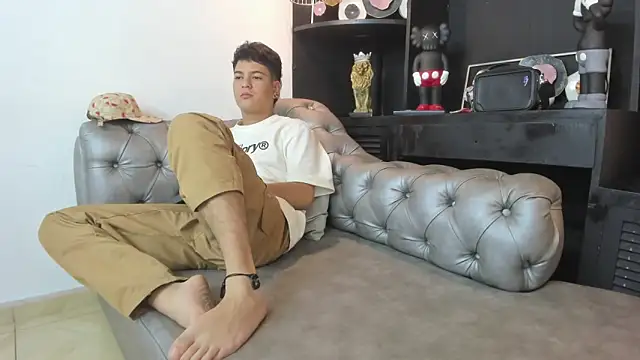 Snapshot of Levy_Steve chatting on March 2, 2025, 8:16 am Levy Steve online show from March 2, 2025, 8:16 am